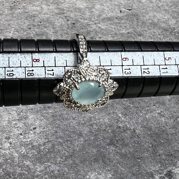 Ring Bomb Party Ring, size 7, green gemstone, silver color band - Picture 3 of 6